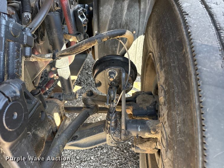 image for item EG2154 2014 Freightliner 108SD utility / service truck