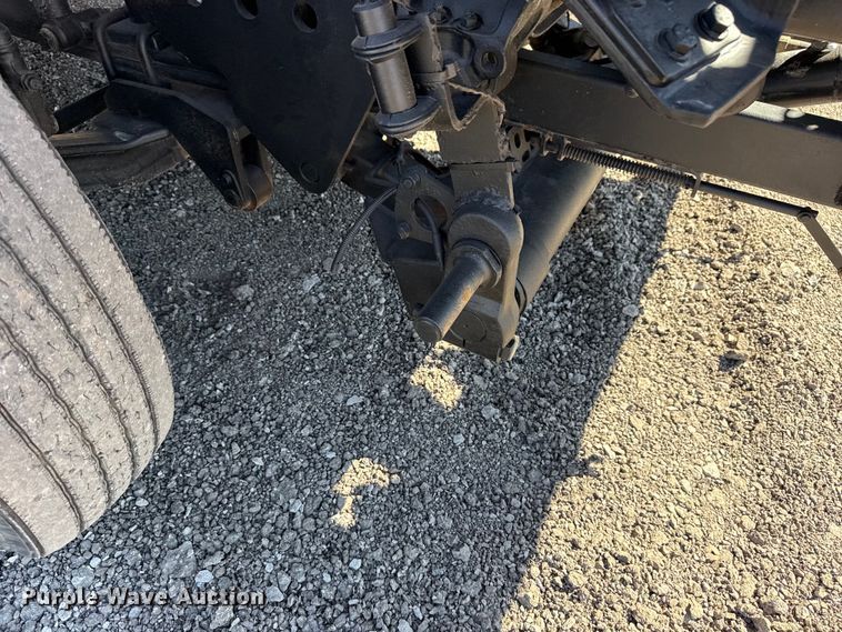 image for item EG2154 2014 Freightliner 108SD utility / service truck