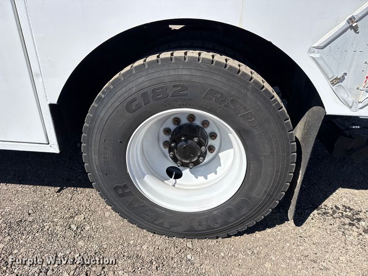 image for item EG2154 2014 Freightliner 108SD utility / service truck