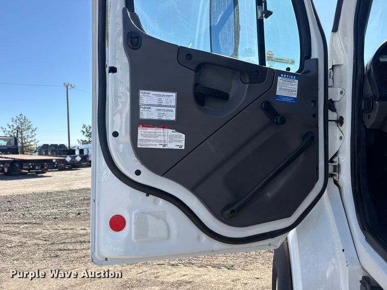 image for item EG2155 2012 Freightliner Business Class M2 utility / service truck