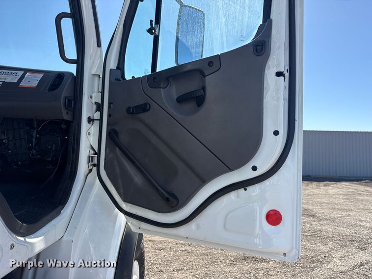 image for item EG2155 2012 Freightliner Business Class M2 utility / service truck