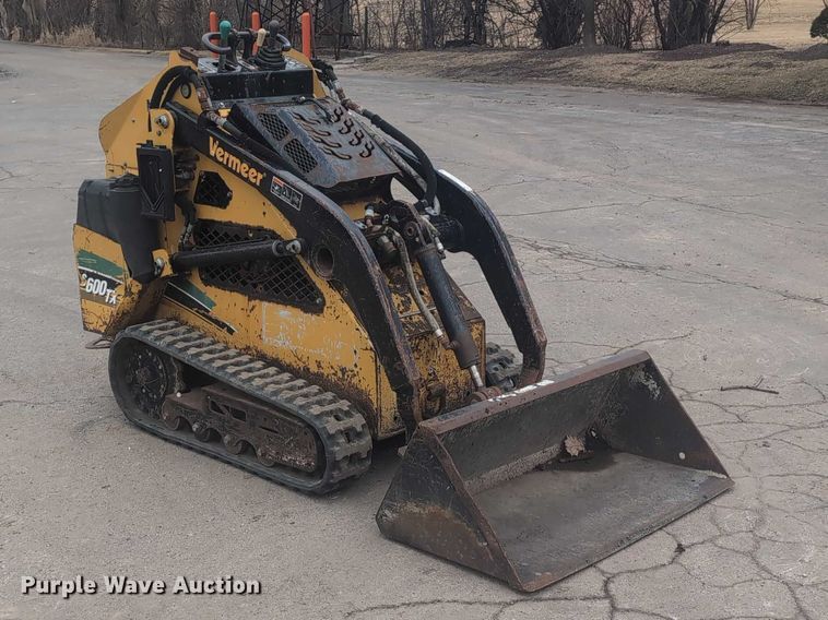 image for item EG2696 2008 Vermeer S600TX compact utility loader