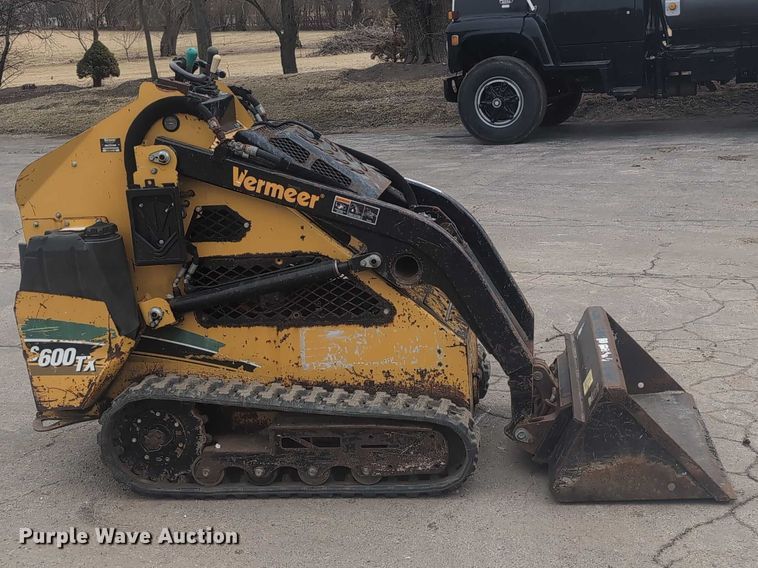 image for item EG2696 2008 Vermeer S600TX compact utility loader