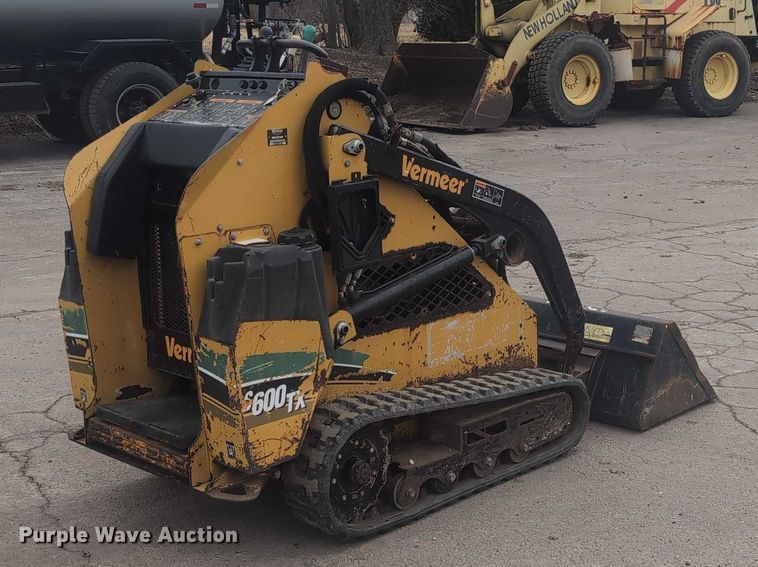 image for item EG2696 2008 Vermeer S600TX compact utility loader