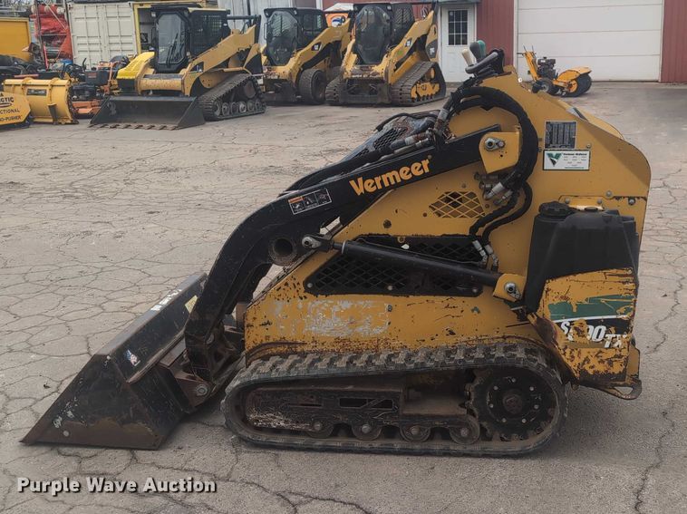 image for item EG2696 2008 Vermeer S600TX compact utility loader