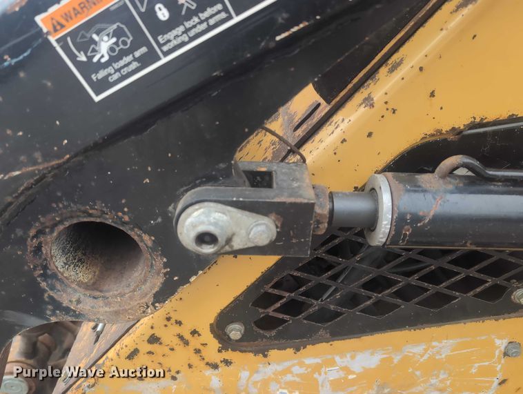 image for item EG2696 2008 Vermeer S600TX compact utility loader