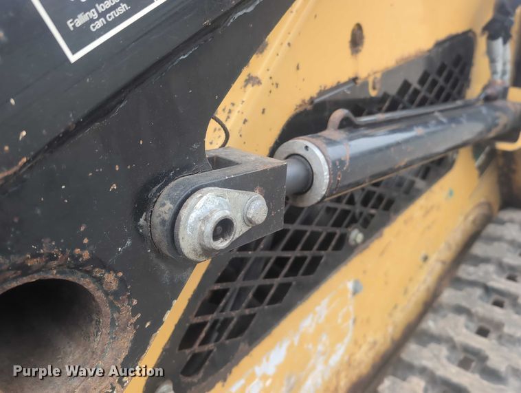 image for item EG2696 2008 Vermeer S600TX compact utility loader