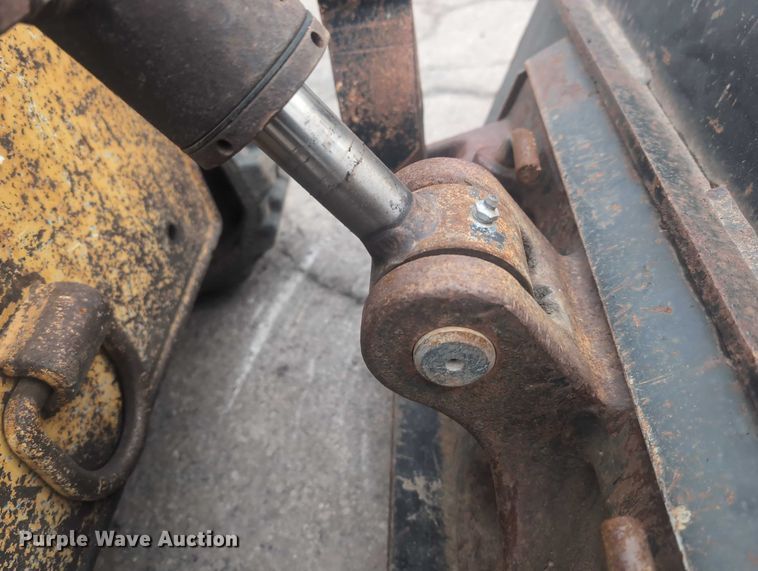 image for item EG2696 2008 Vermeer S600TX compact utility loader