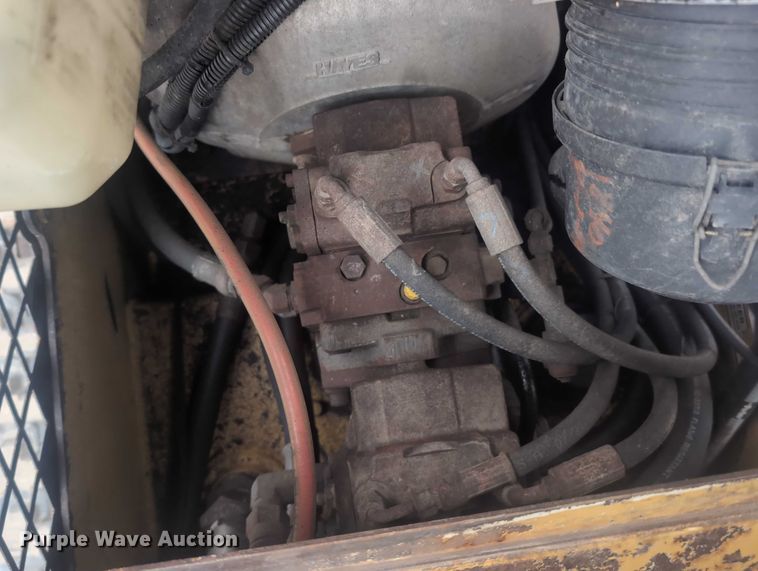 image for item EG2696 2008 Vermeer S600TX compact utility loader