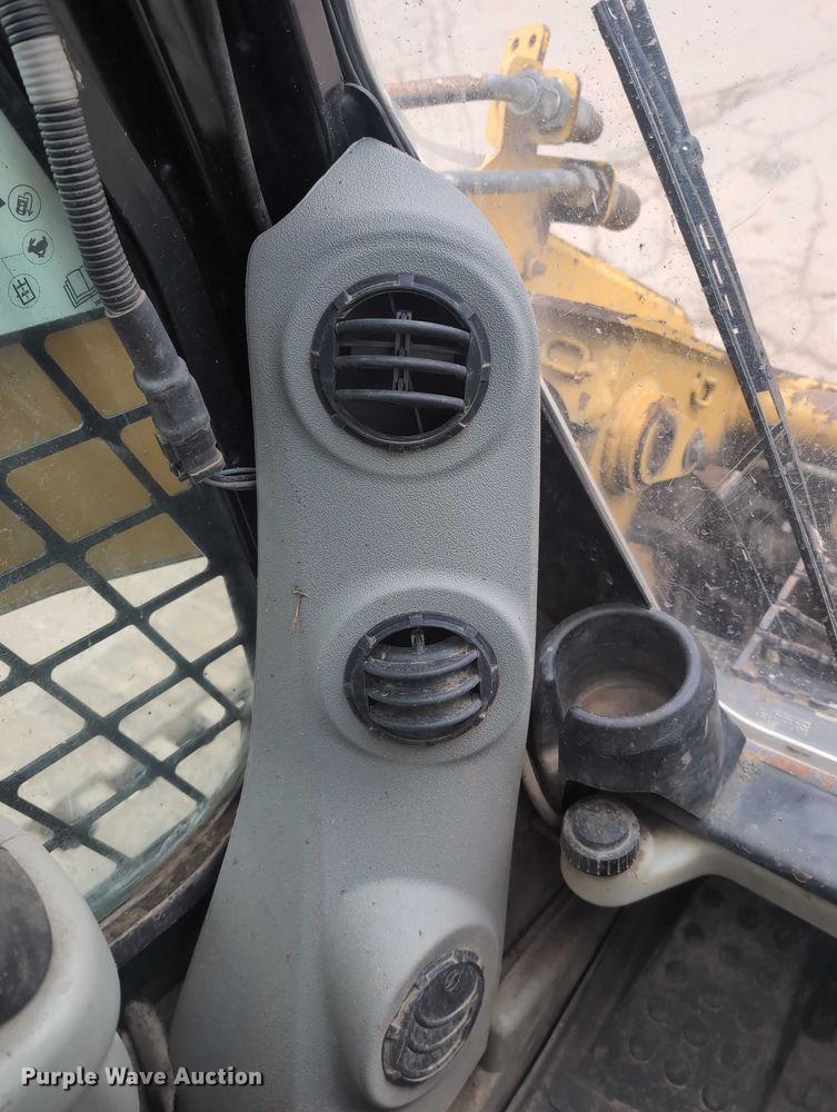 image for item EG2699 2012 Caterpillar 289C2 tracked skid steer loader