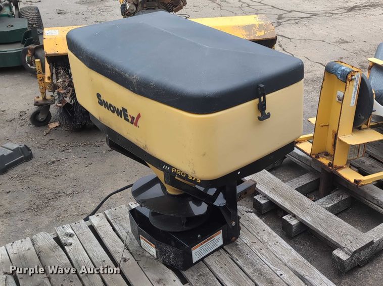 image for item EG2700 (2) spreaders