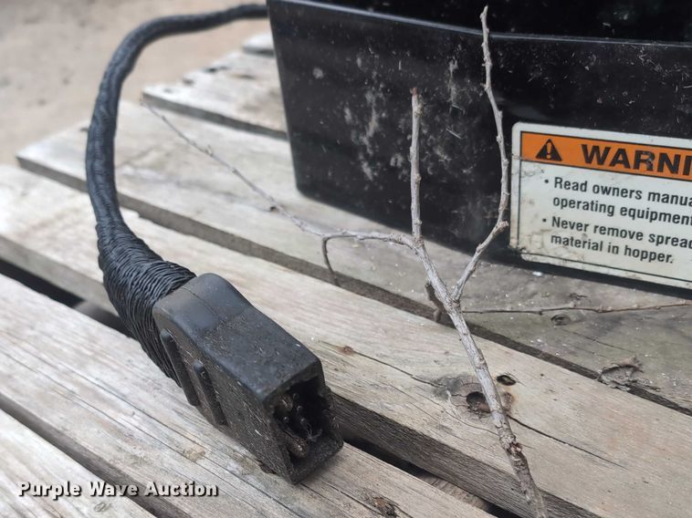 image for item EG2700 (2) spreaders