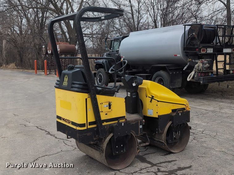 image for item EG2711 1999 Wacker RD11A double drum roller