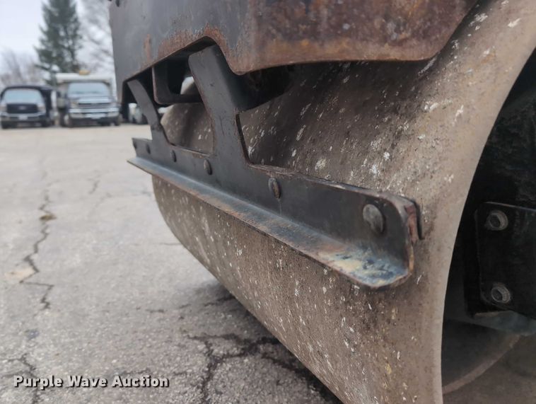 image for item EG2711 1999 Wacker RD11A double drum roller