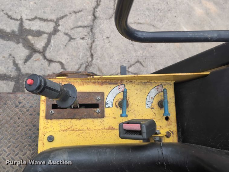 image for item EG2711 1999 Wacker RD11A double drum roller