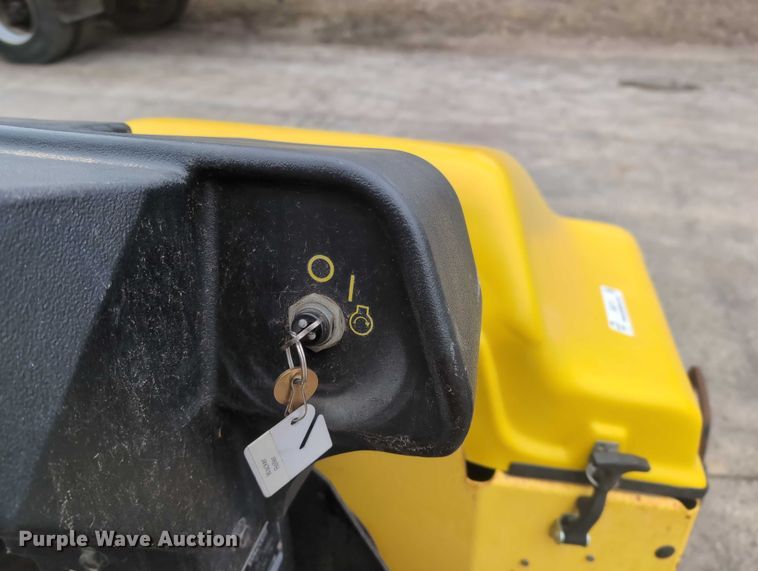 image for item EG2711 1999 Wacker RD11A double drum roller