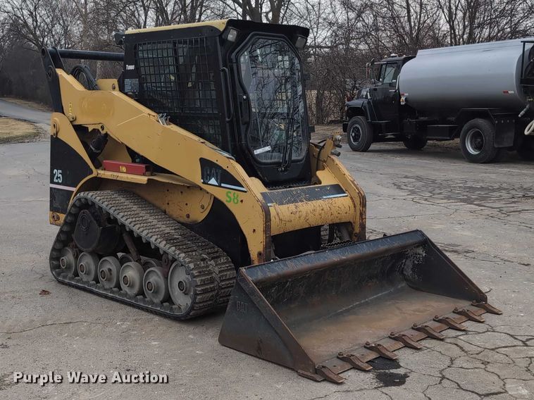 image for item EG2722 2007 Caterpillar 257B tracked skid steer loader