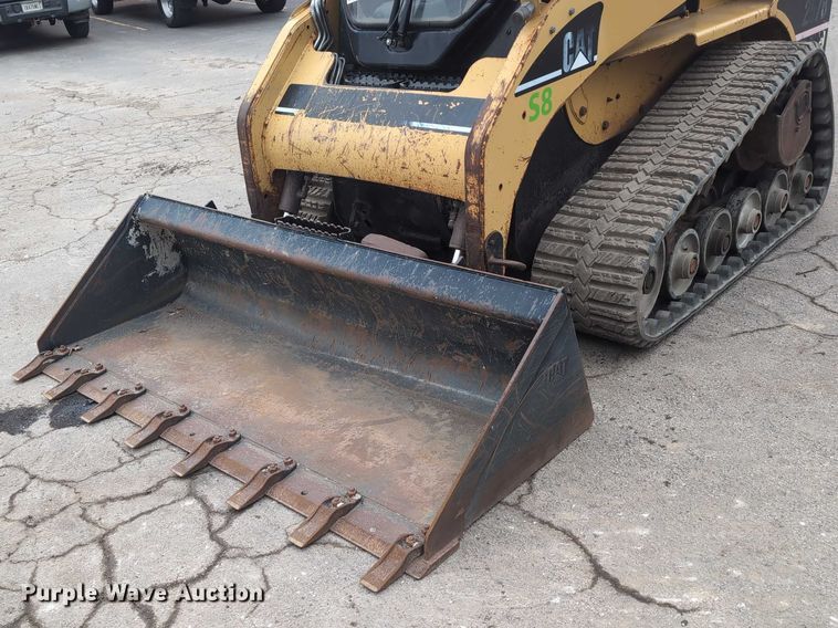 image for item EG2722 2007 Caterpillar 257B tracked skid steer loader