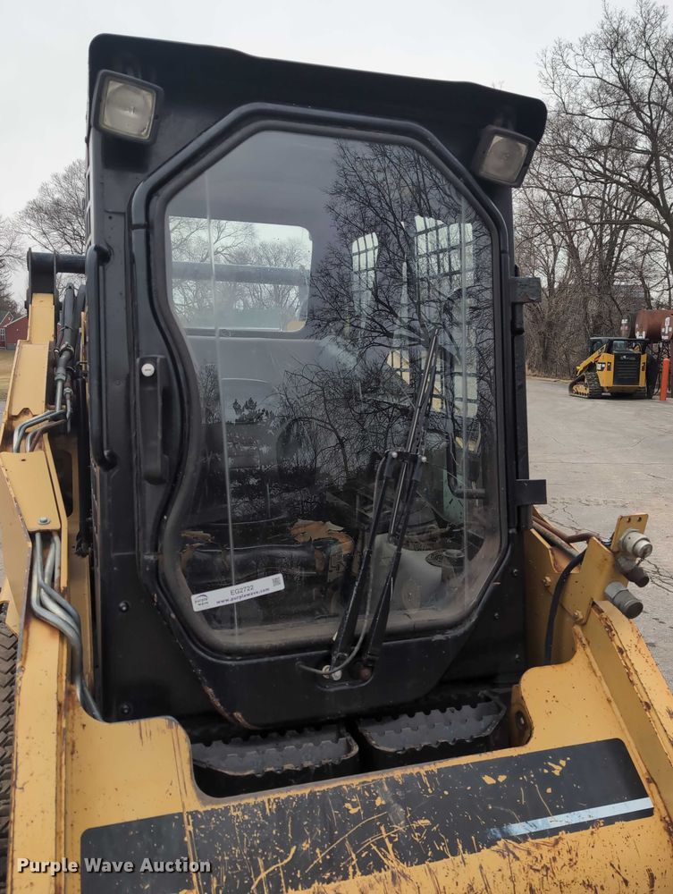 image for item EG2722 2007 Caterpillar 257B tracked skid steer loader