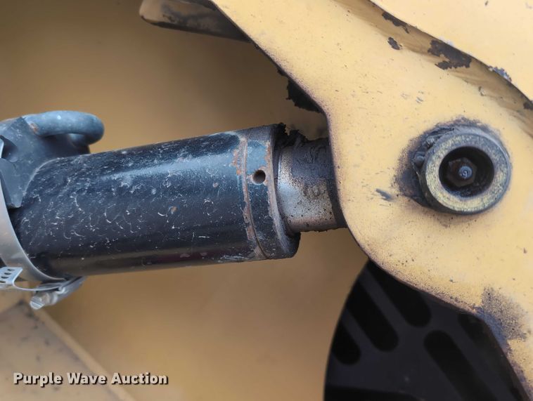 image for item EG2722 2007 Caterpillar 257B tracked skid steer loader