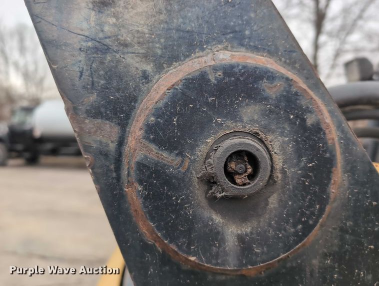 image for item EG2722 2007 Caterpillar 257B tracked skid steer loader