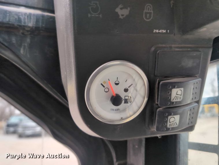 image for item EG2722 2007 Caterpillar 257B tracked skid steer loader