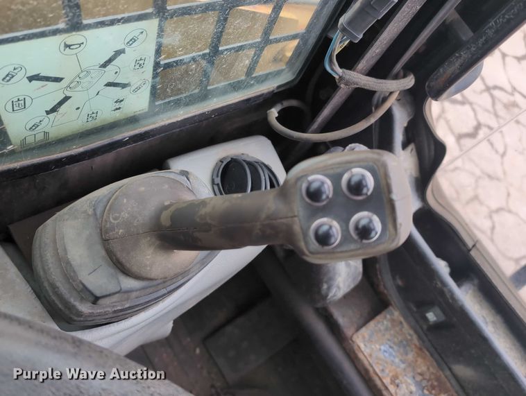 image for item EG2722 2007 Caterpillar 257B tracked skid steer loader