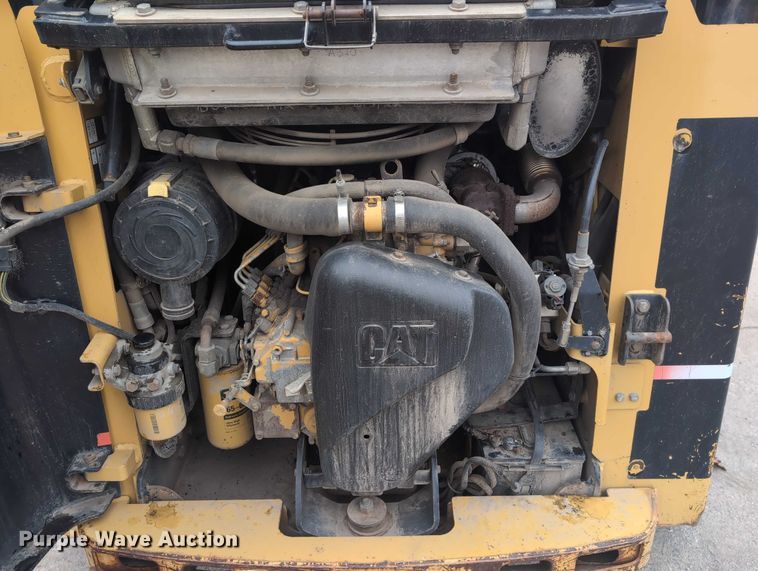 image for item EG2722 2007 Caterpillar 257B tracked skid steer loader