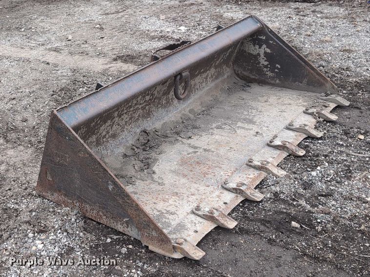 image for item EG2724 Caterpillar skid steer bucket