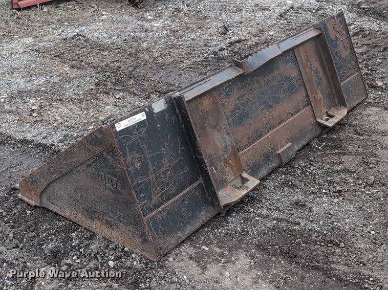 image for item EG2724 Caterpillar skid steer bucket