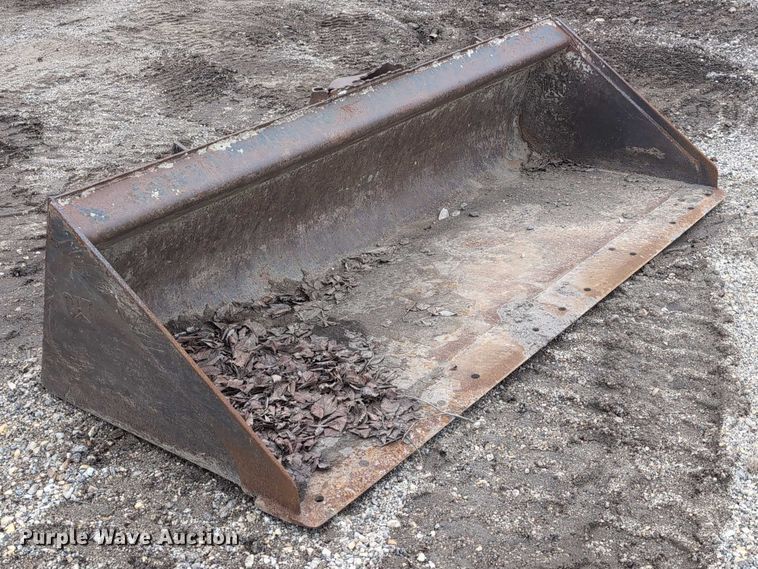 image for item EG2725 Caterpillar skid steer bucket