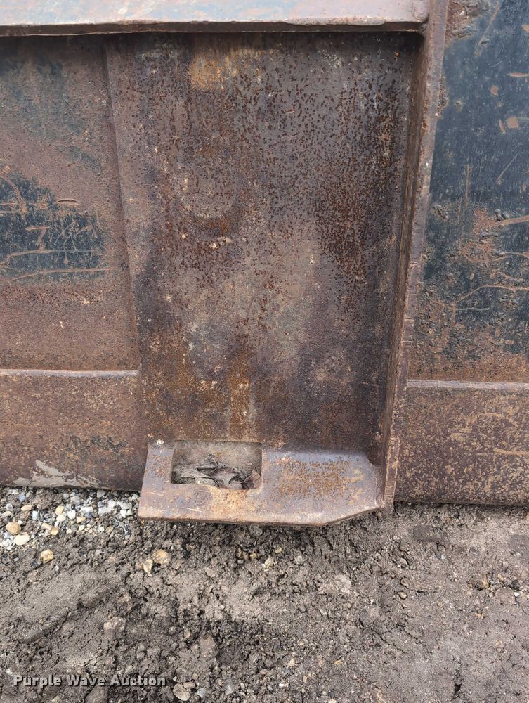 image for item EG2725 Caterpillar skid steer bucket