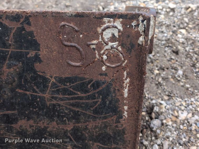 image for item EG2725 Caterpillar skid steer bucket