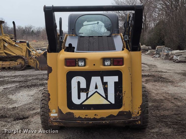 image for item EG2726 2013 Caterpillar 262C2 skid steer loader