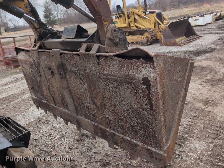 image for item EG2726 2013 Caterpillar 262C2 skid steer loader