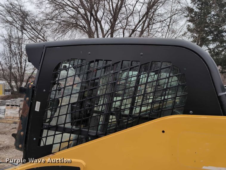 image for item EG2726 2013 Caterpillar 262C2 skid steer loader