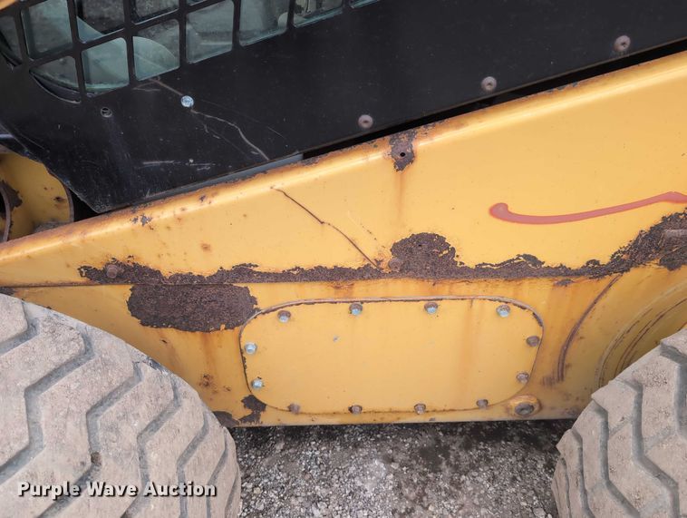 image for item EG2726 2013 Caterpillar 262C2 skid steer loader