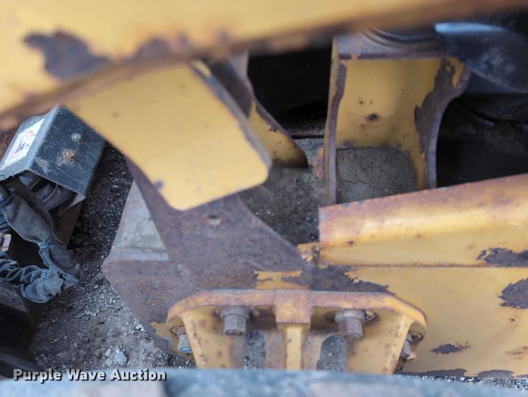 image for item EG2726 2013 Caterpillar 262C2 skid steer loader