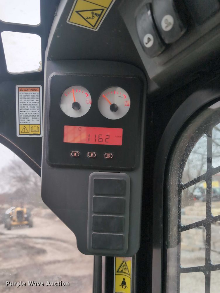 image for item EG2726 2013 Caterpillar 262C2 skid steer loader