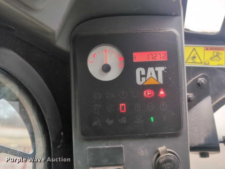 image for item EG2726 2013 Caterpillar 262C2 skid steer loader