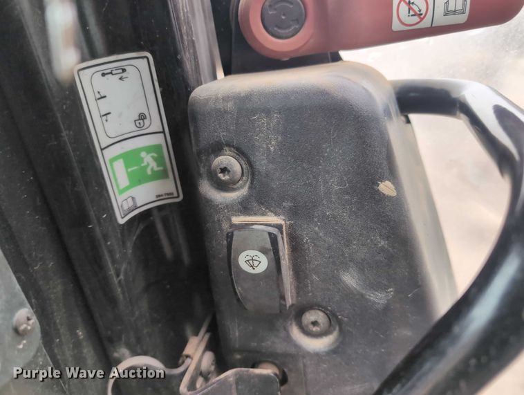 image for item EG2726 2013 Caterpillar 262C2 skid steer loader