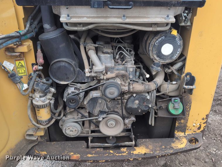 image for item EG2726 2013 Caterpillar 262C2 skid steer loader