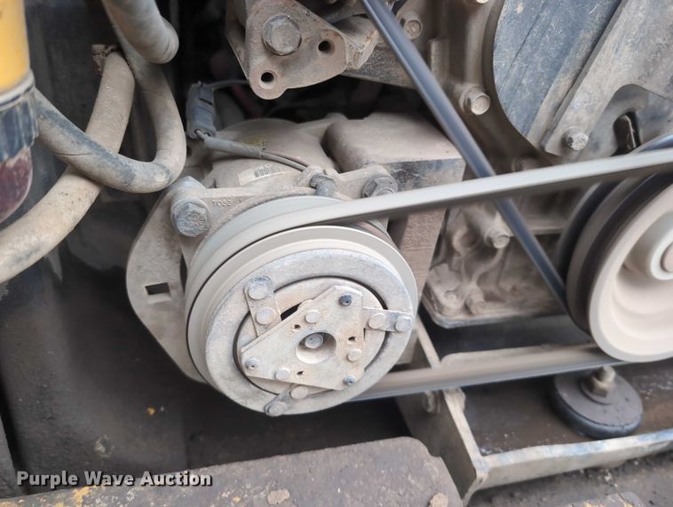 image for item EG2726 2013 Caterpillar 262C2 skid steer loader