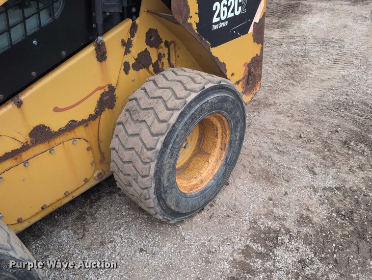 image for item EG2726 2013 Caterpillar 262C2 skid steer loader