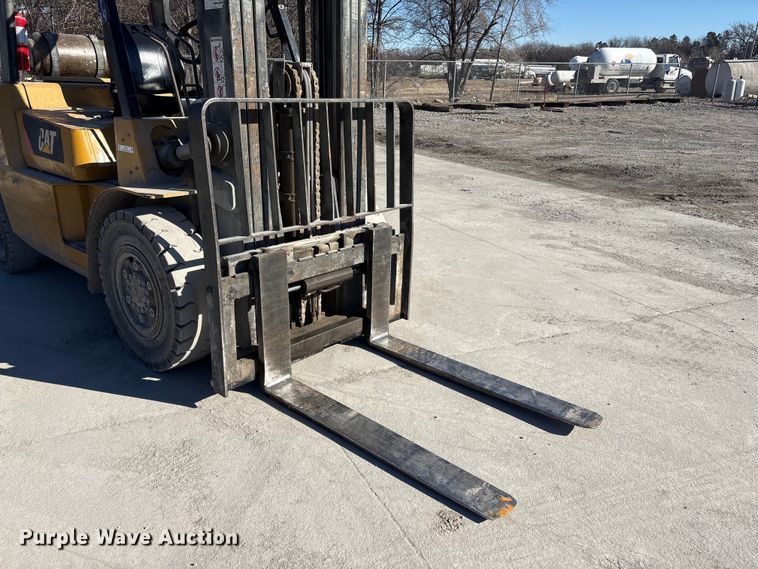 image for item EI5702 Caterpillar GP45K1 forklift