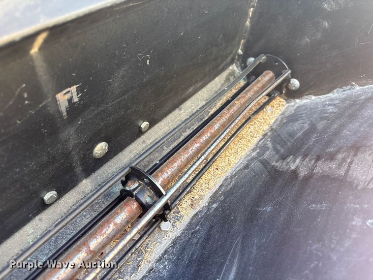 image for item EI5716 Billy Goat OS901SPH over seeder