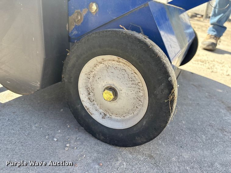 image for item EI5718 Blue Bird PR18 power rake