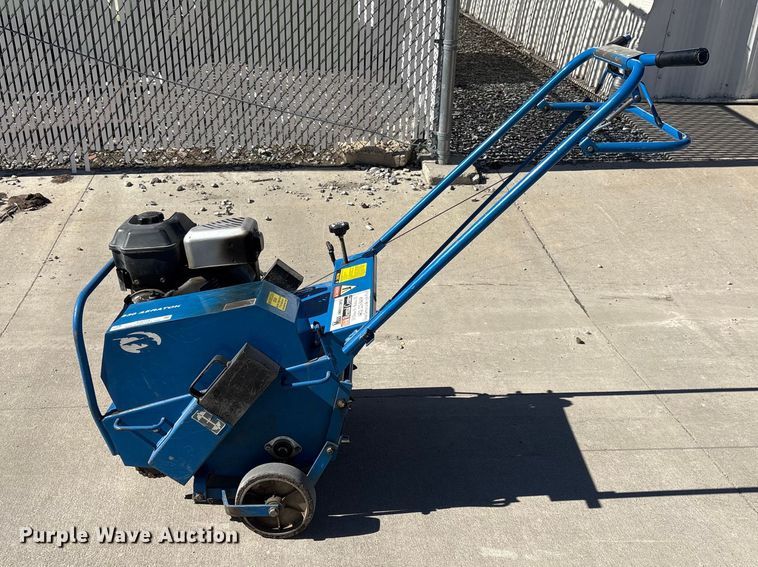 image for item EI5719 2006 Husqvarna B530B aerator