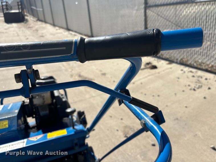 image for item EI5719 2006 Husqvarna B530B aerator