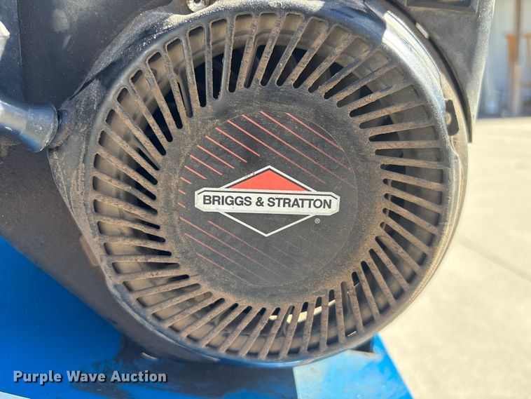 image for item EI5719 2006 Husqvarna B530B aerator